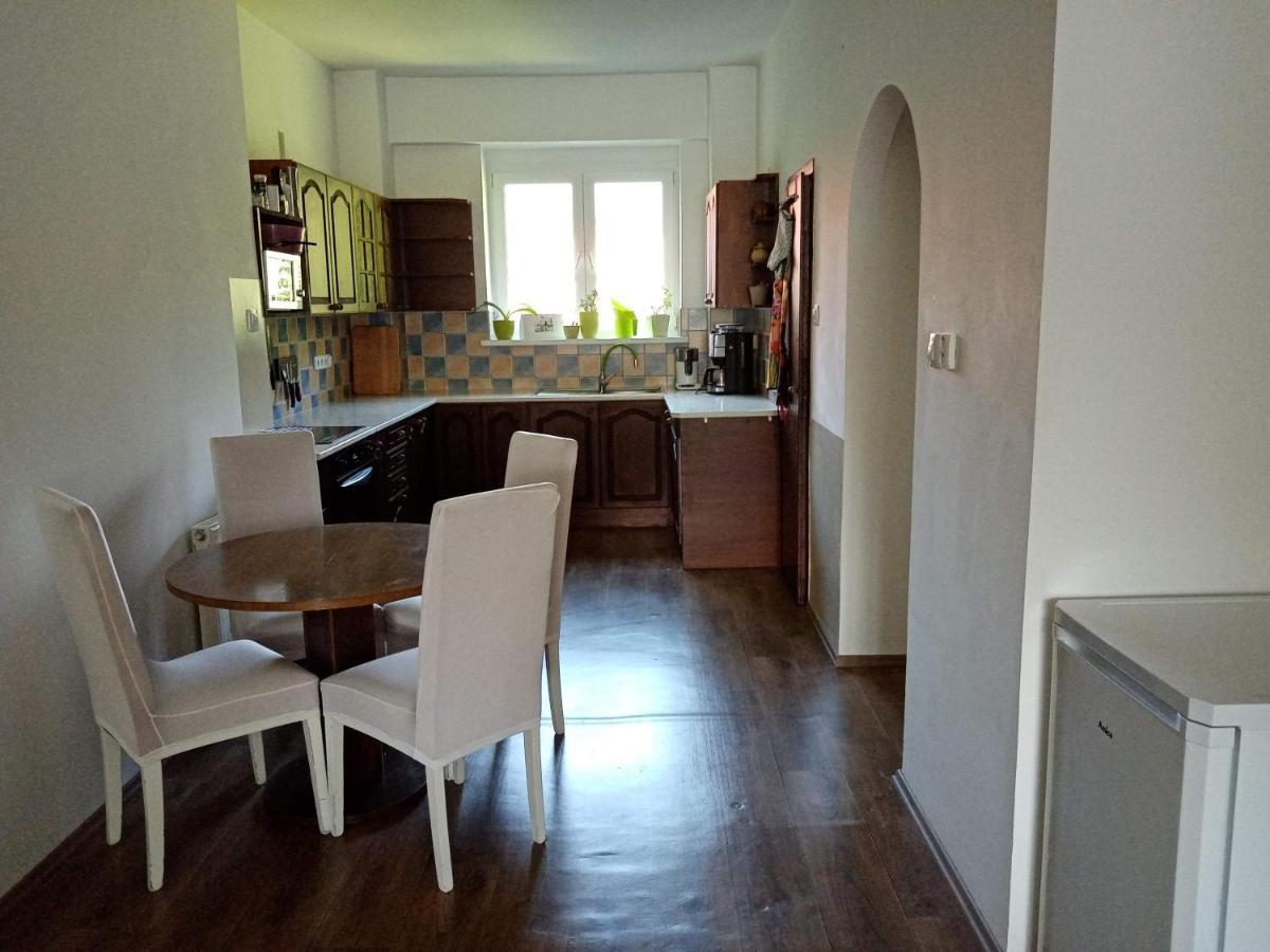 Apartman Xxl ยาคีมอฟ ภายนอก รูปภาพ